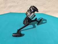 Carreto de pesca Daiwa DS 7001 Graphite manual pick up