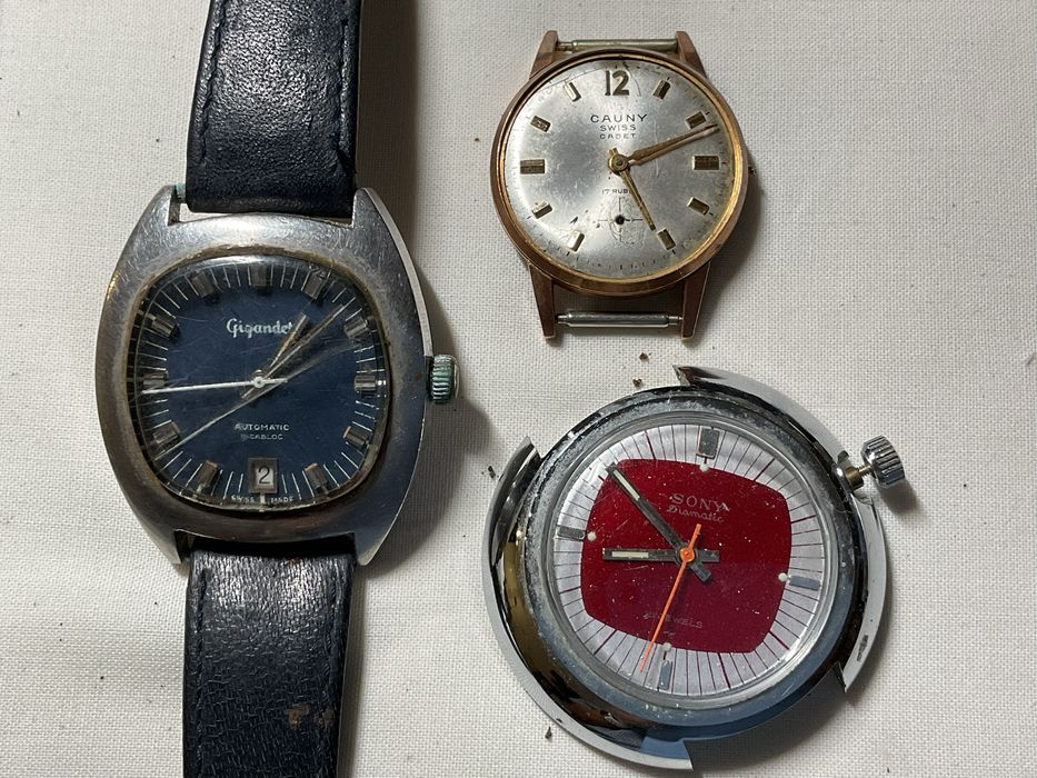 Conjunto de tres relogios mecanicos antigos