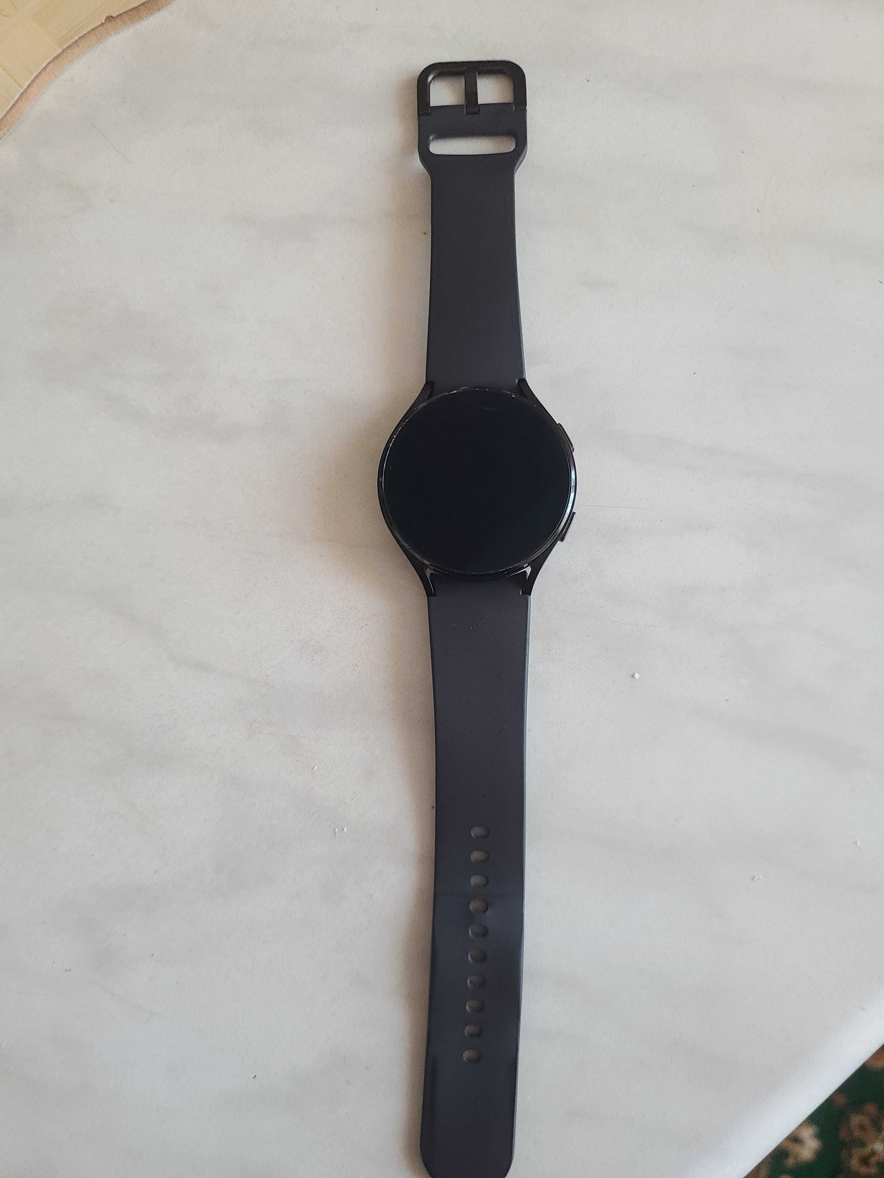 Смарт-годинник Samsung Galaxy Watch 4  44mm SM-R870