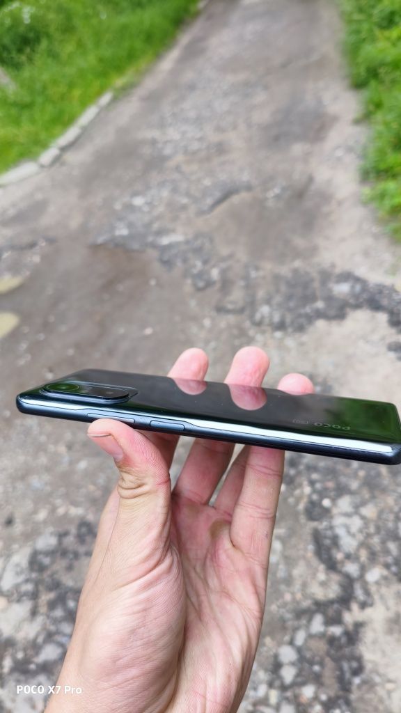 Poco F3 8/256 в идеальному стании