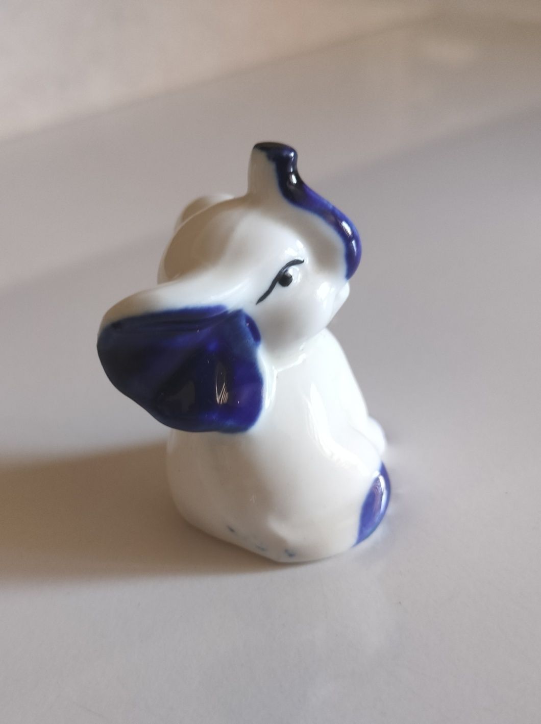 Porcelanowy Słonik