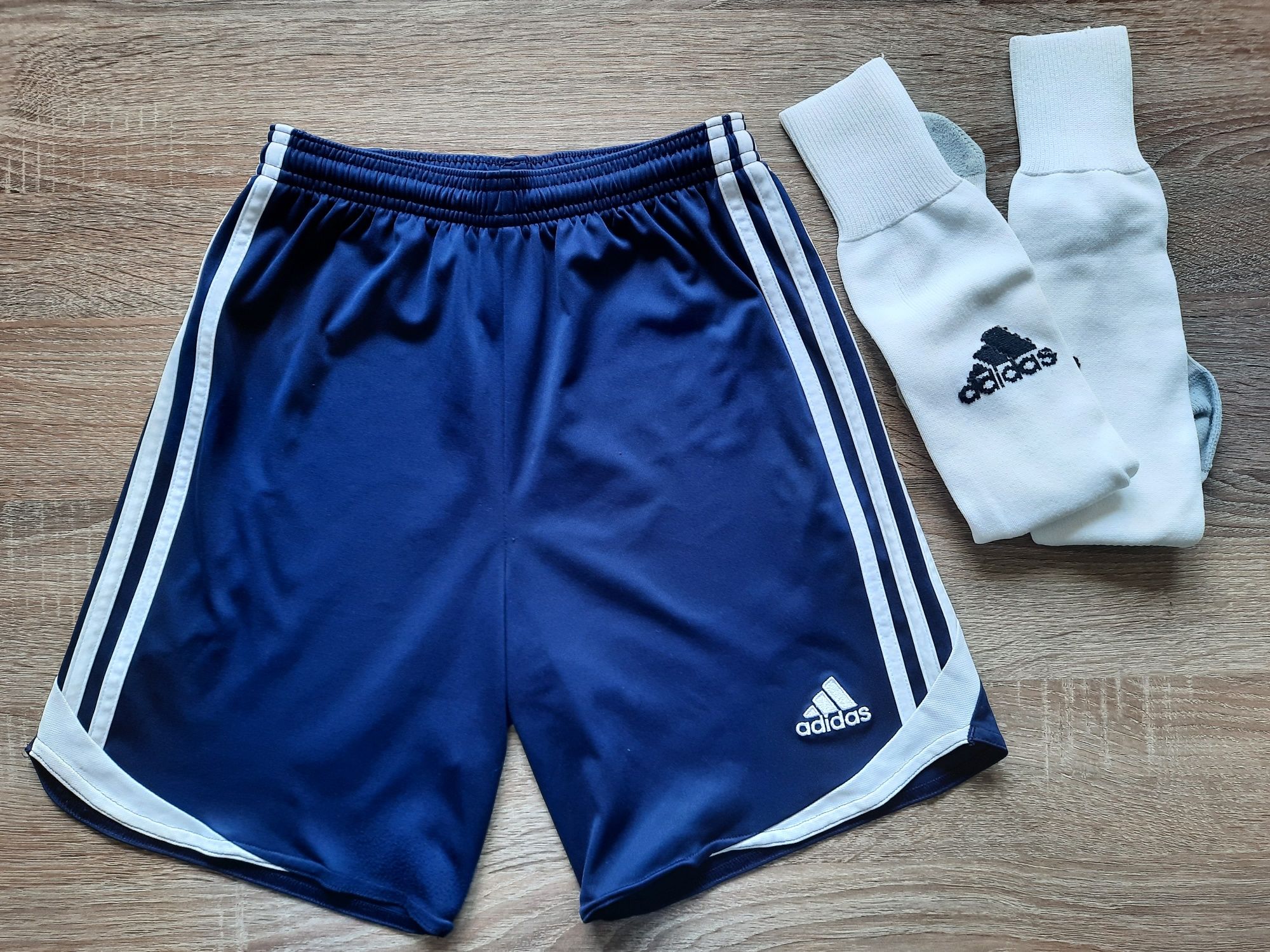 Spodenki sportowe adidas rozm 152 i gratis