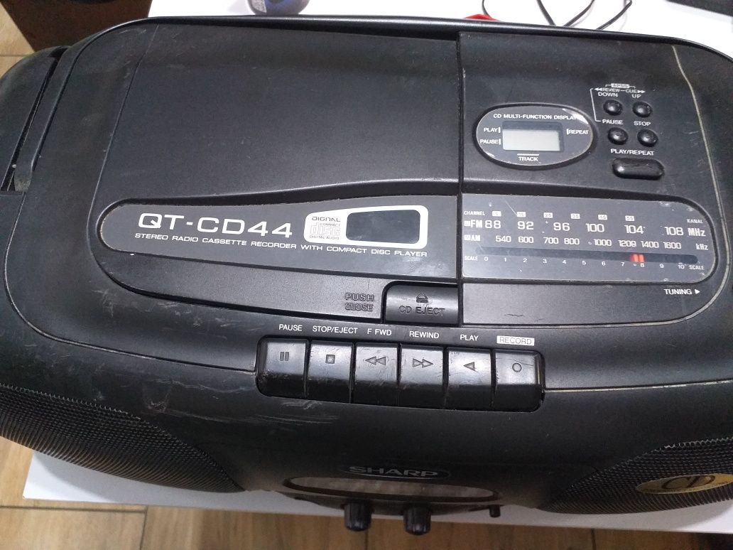 Radio Sharp GT CD44H