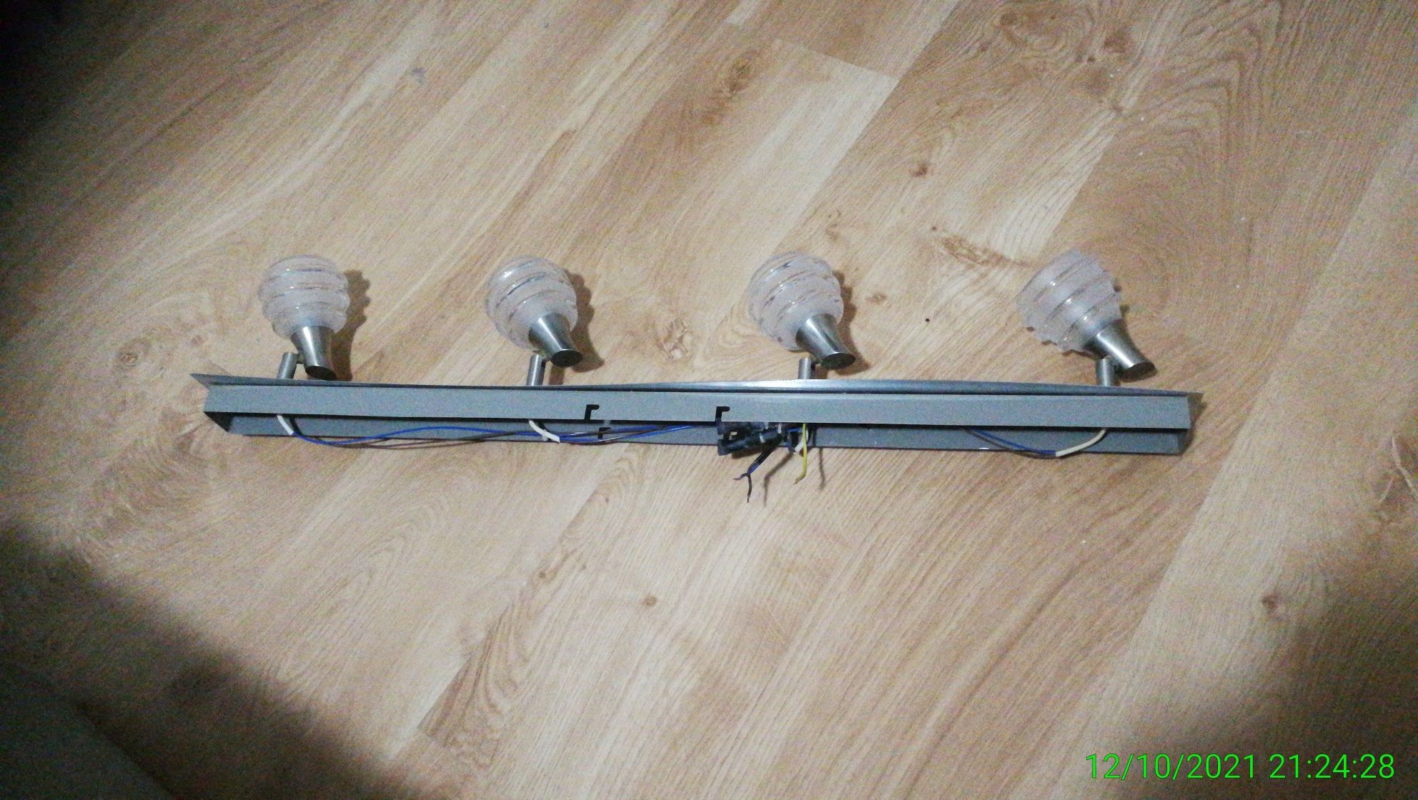 Lampa. Sufitowa 4-kierunkowa