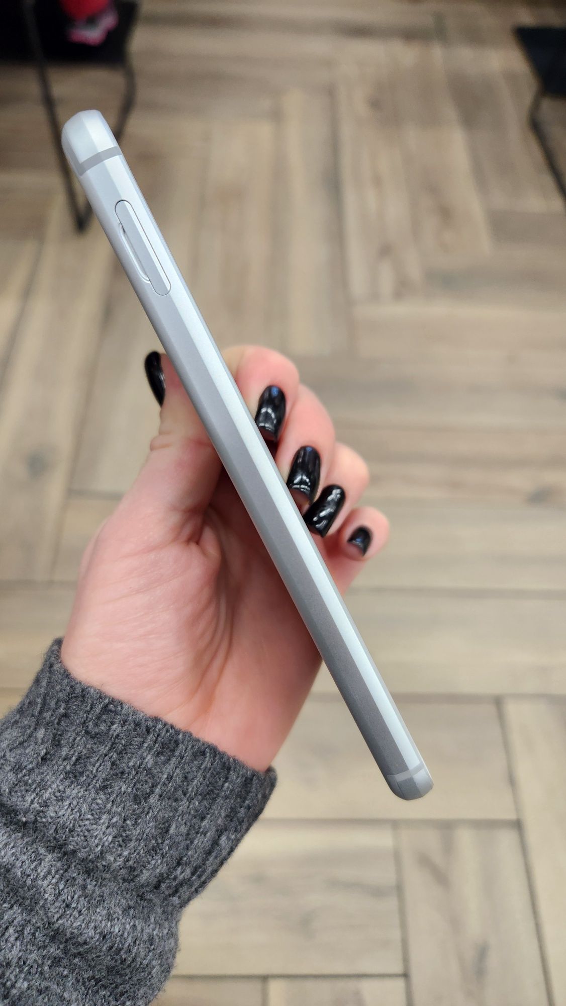 Продам Sharp AQUOS Sense3 SH-02M – компактний, надійний смартфон

Про