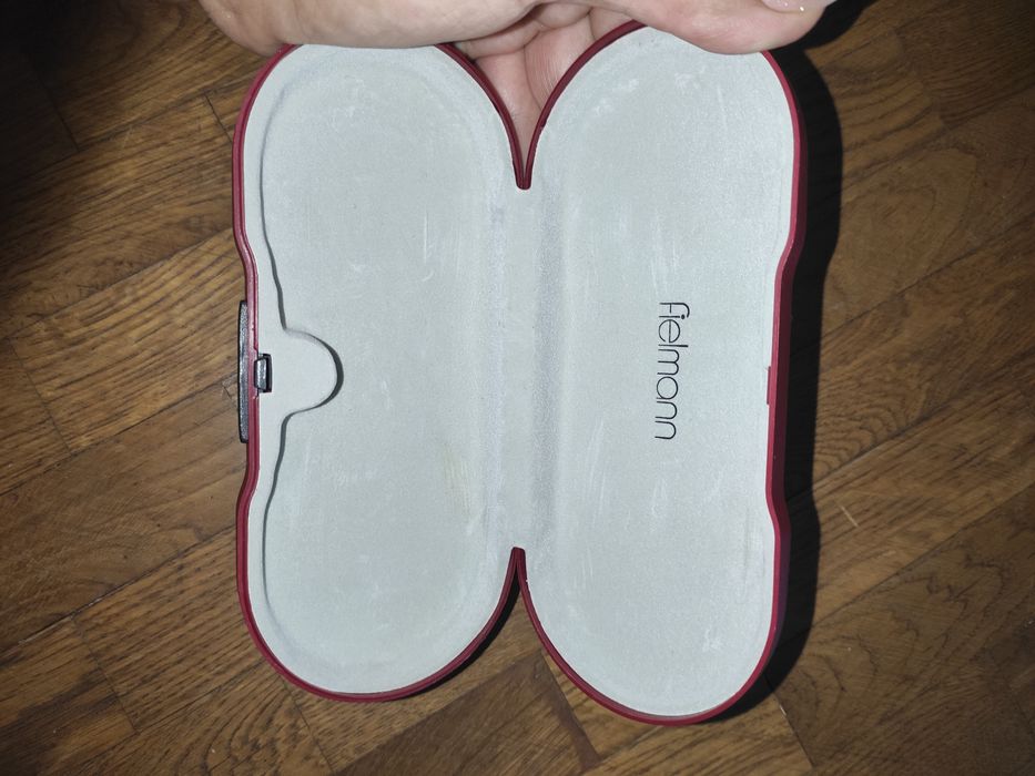 Футляр для окулярів