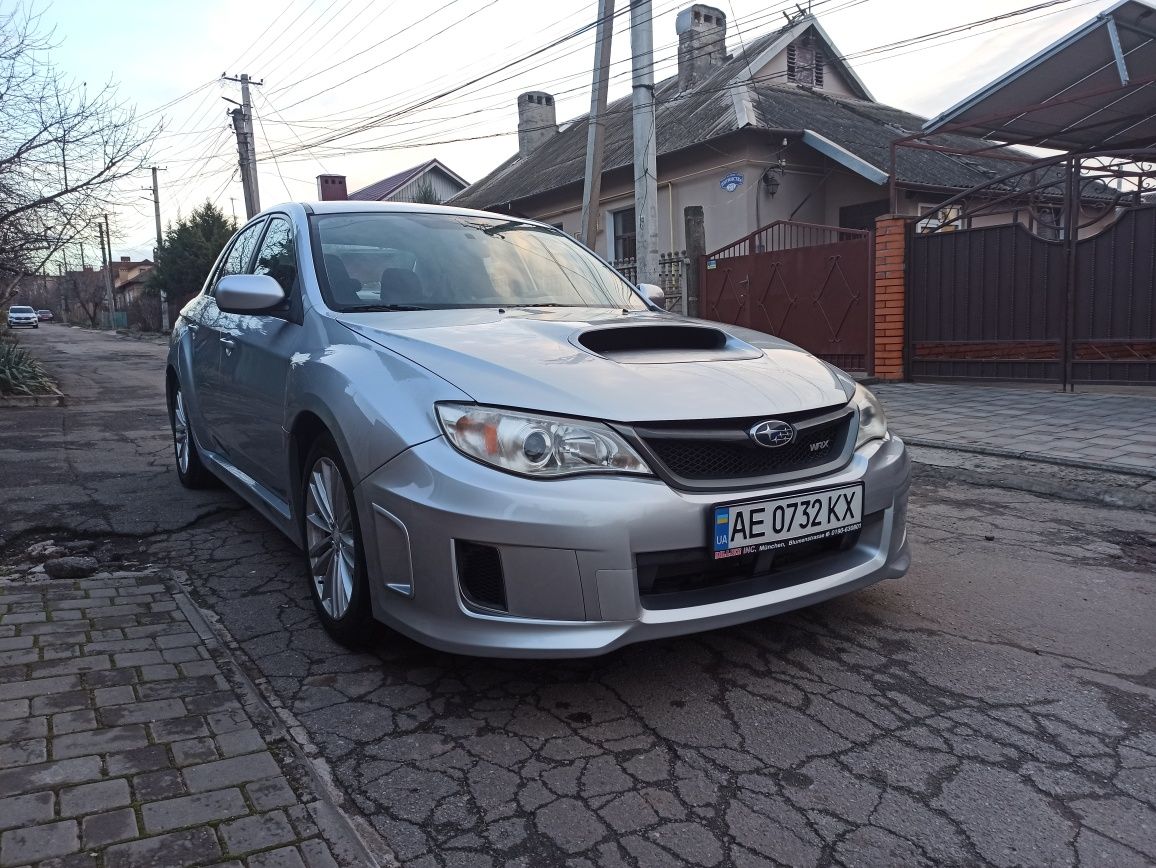 Субару WRX STI . .