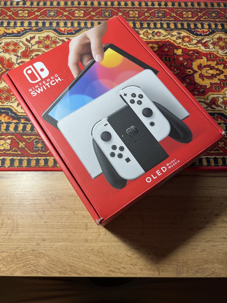 Nintendo Switch Oled + dodatkowe Joy-Cony