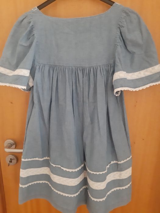 Vestido em ganga com decote quadrado