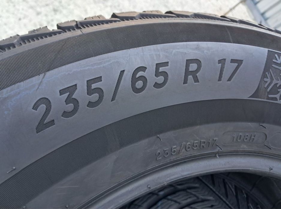 Зимні шини. R17 235/65 Michelin Pilot Alpin 5 suv