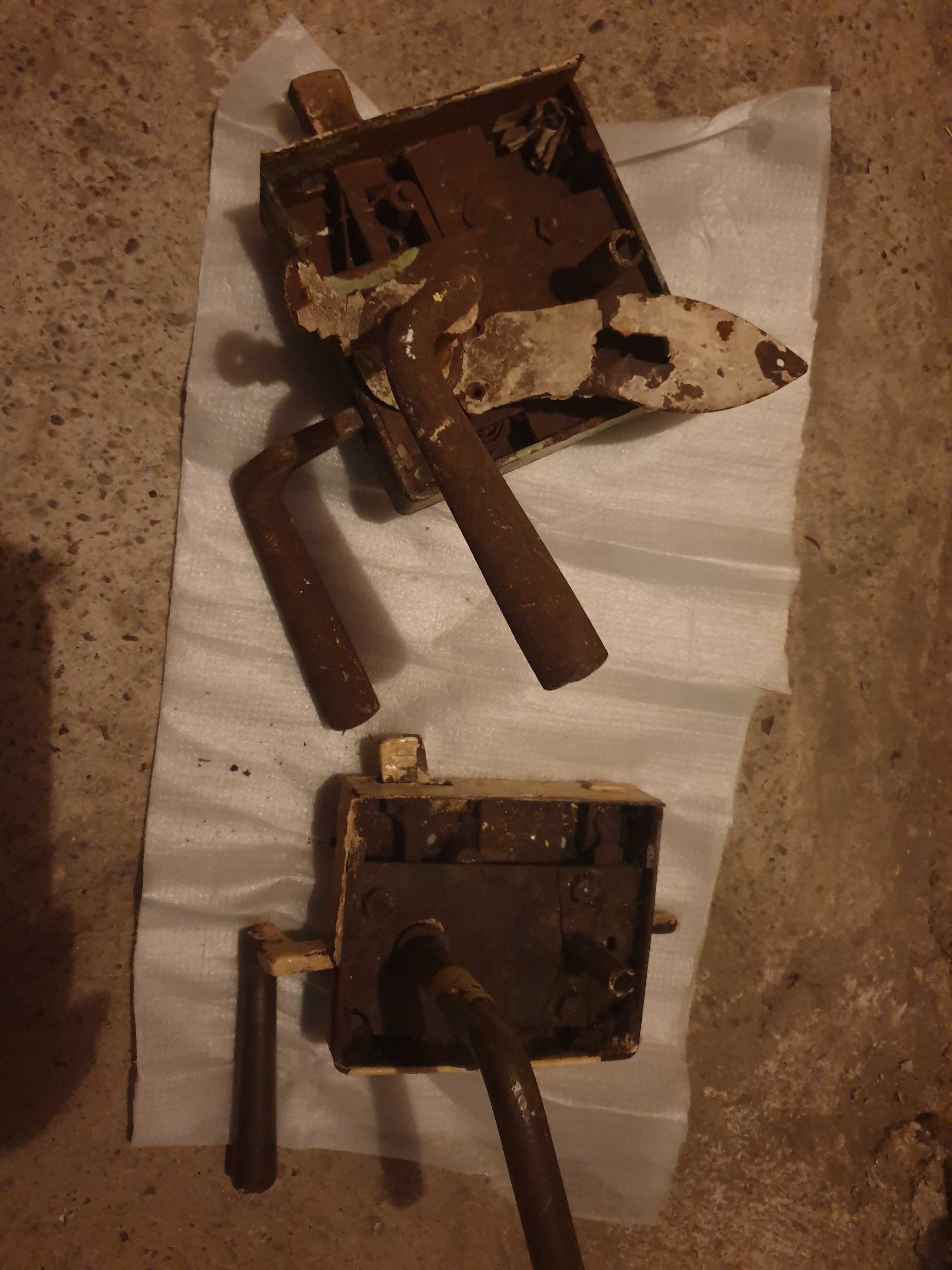 2x zamek stary metalowy do drzwi, zabytek