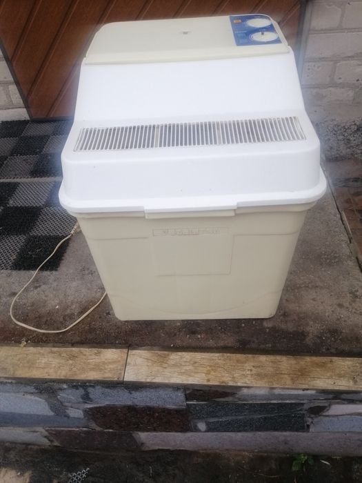 Продам стиральную машинку ВЕЗЕЛИЦА малютка