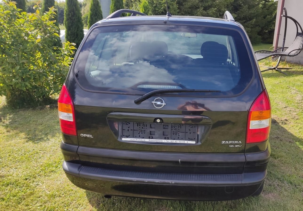 Sprzedam Opel Zafira 1.6 benzyna-7 osobowy.
