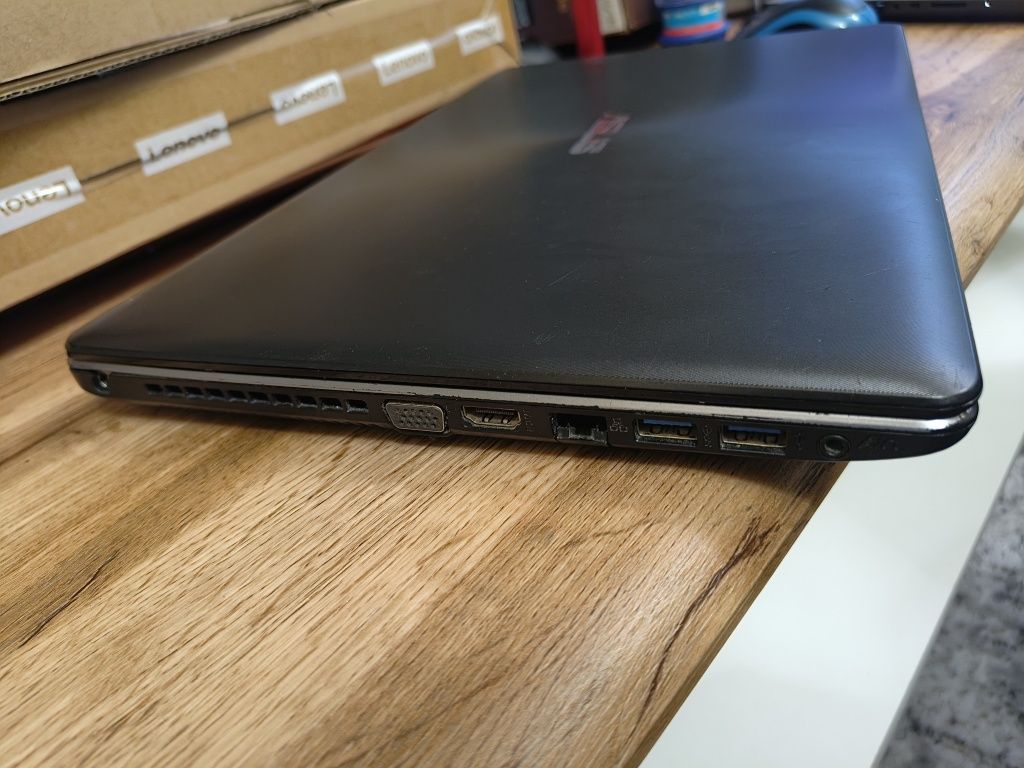 Sprawny Laptop ASUS R510J I7-4710HQ 8GB RAM 200GB SSD WIN8