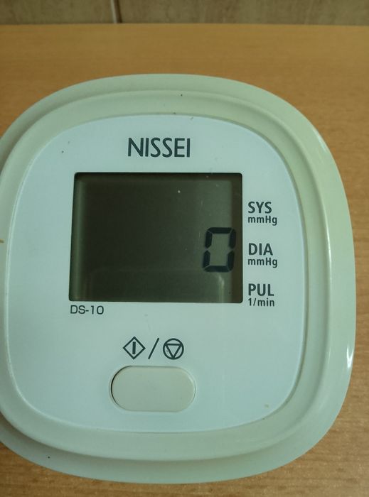 Ciśnieniomierz elektroniczny NISSEI