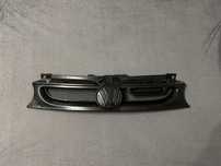 Czarny Grill Atrapa ABT Golf IV