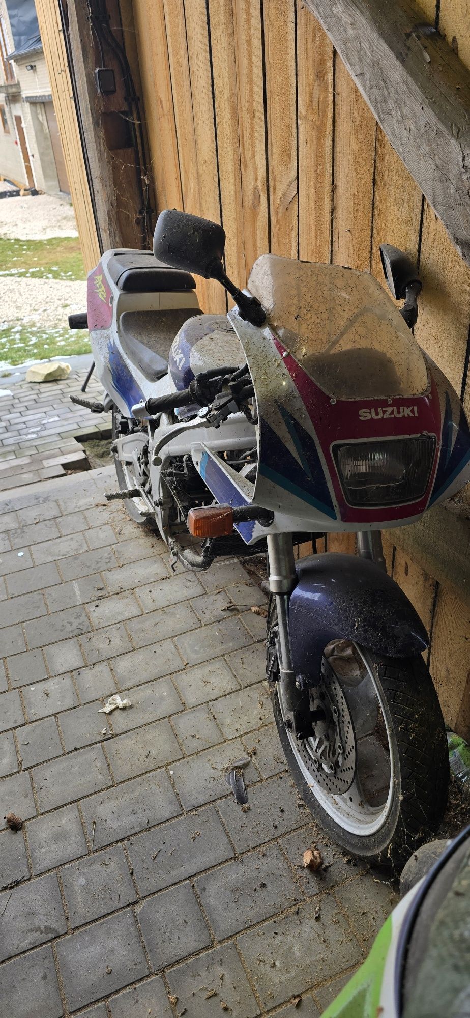 Suzuki rg 125 f projekt