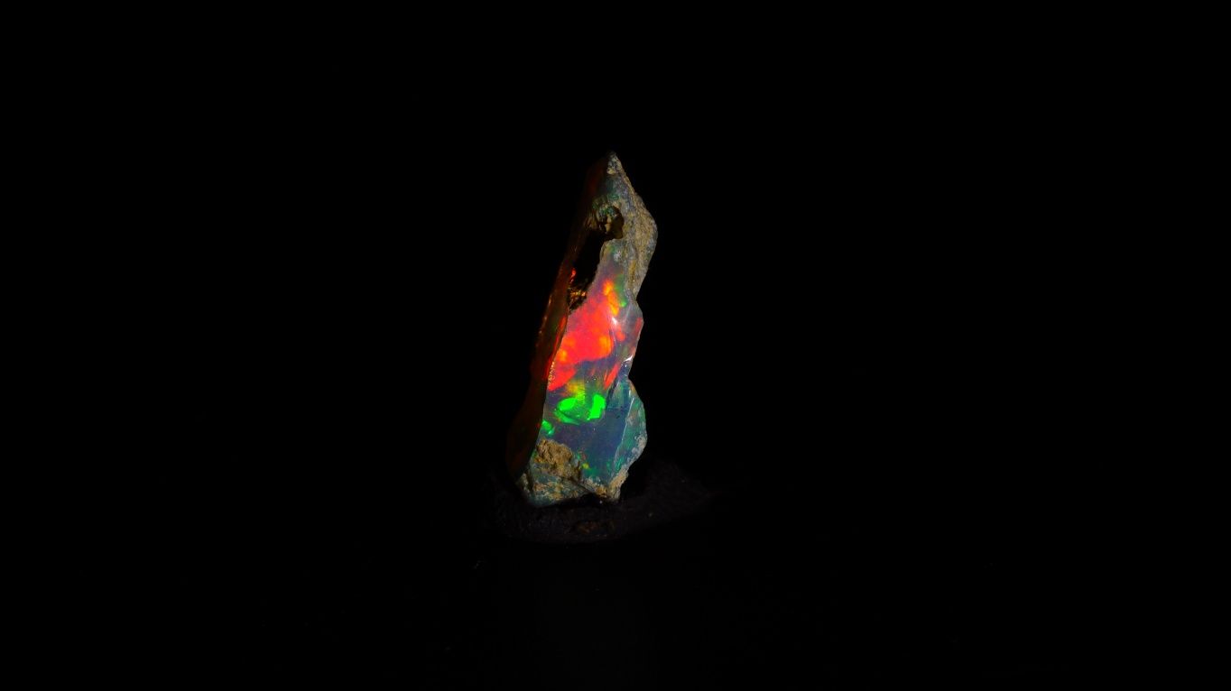 Opal Szlachetny | Bardzo Mocno Opalizujący | 0.6 gr | Minerał Naturaln