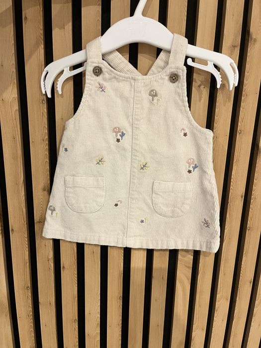 Spódniczka sztruksowa , ogrodniczki , beżowa