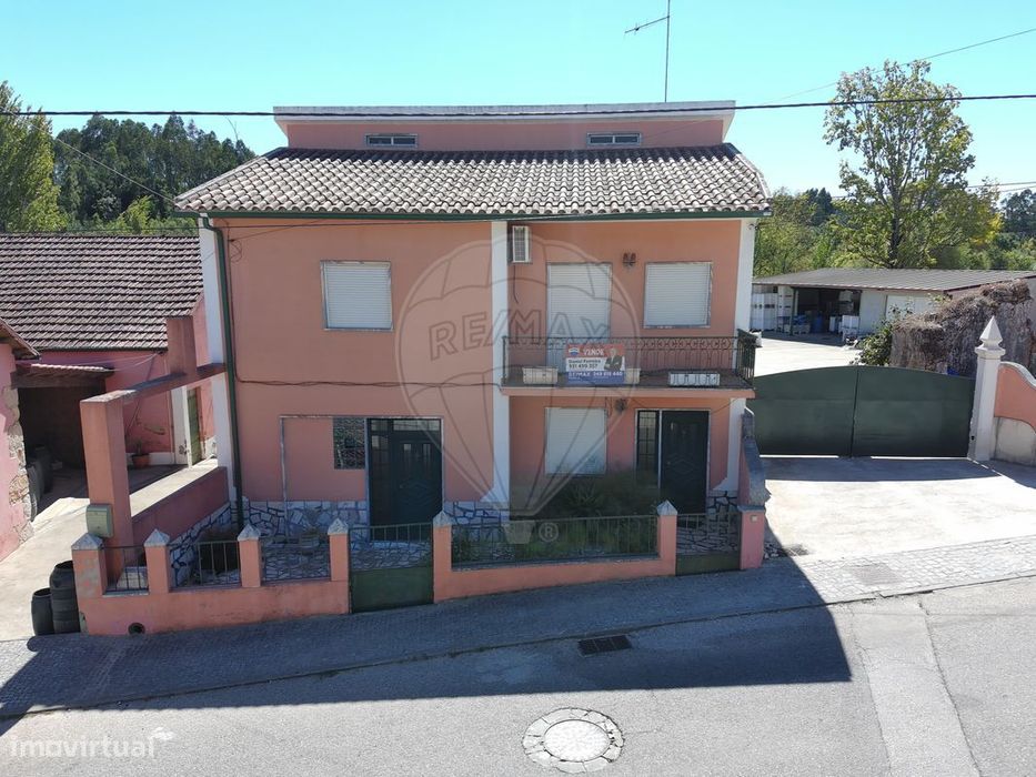 Moradia T4 para arrendamento