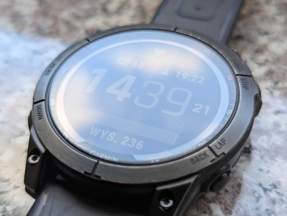 Garmin Fenix 7 Sapphire Solar + 2 paski