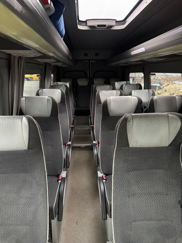 Autobus VW Crafter / zamiana na busa 9