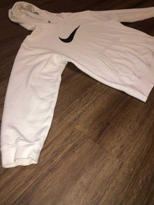 Стильне худі Nike