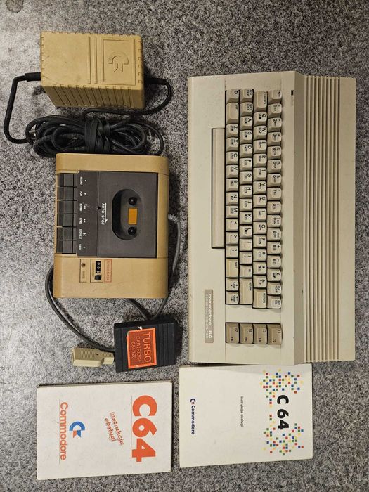 Komputer Commodore C64 zestaw