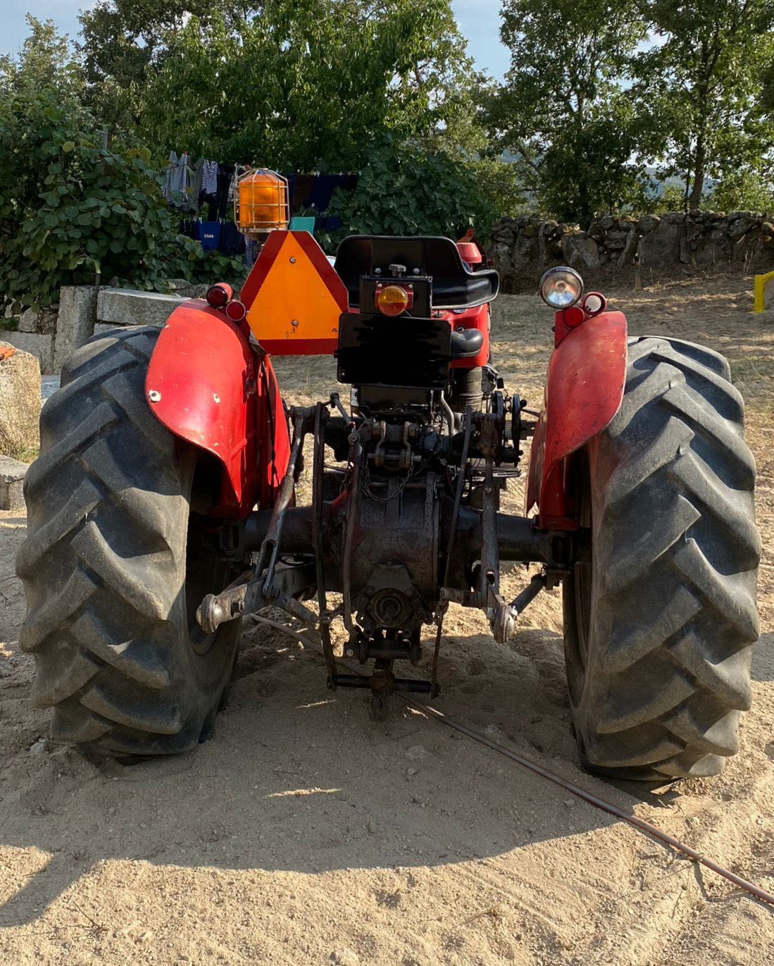 Trator Massey Ferguson 135