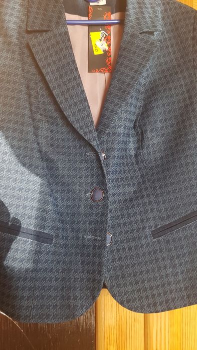 Żakiet damski elegancki