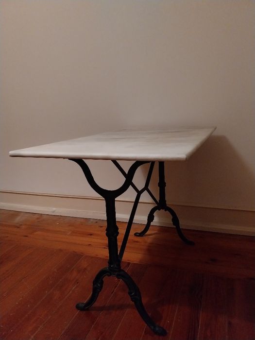 Mesa bistro ferro e mármore