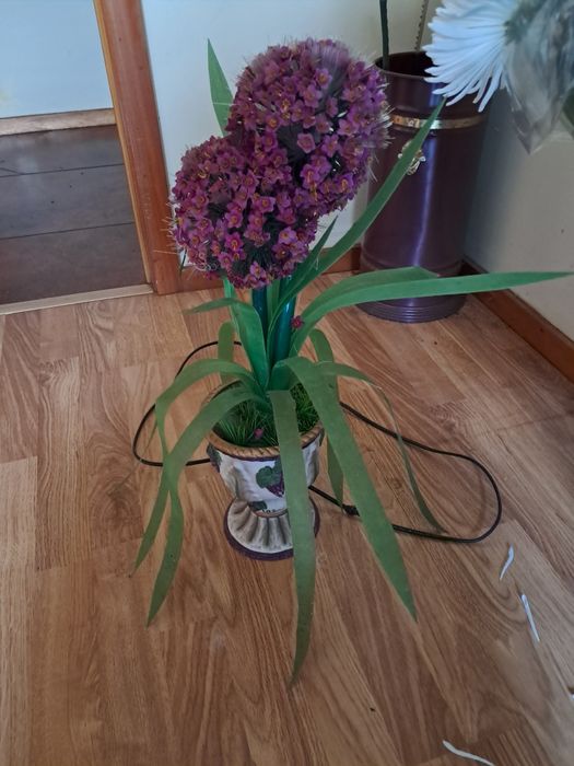 Vaso de flores artificiais