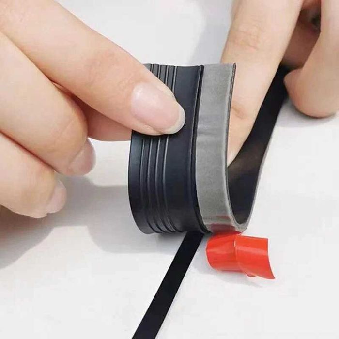 Уплотнительная полоса крышки багажника,