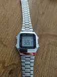Zegarek Casio z bransoletą