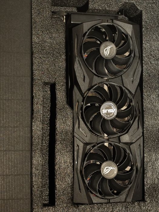 Radeon 5700 XT Asus ROG Strix