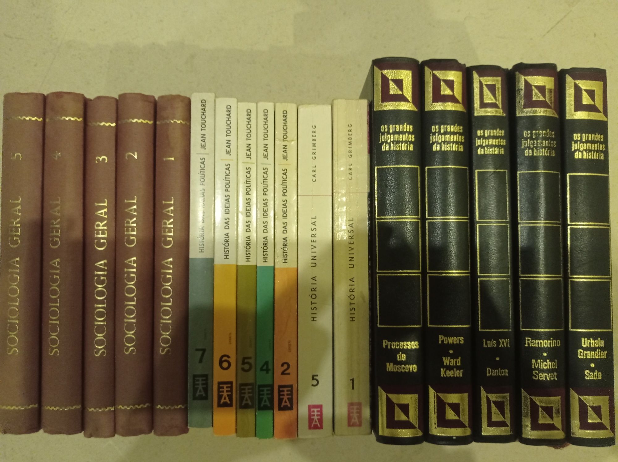 Livros de direito sociologia história e religião