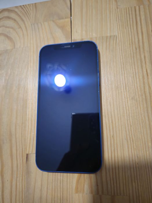 Iphone 12 azul de 64gb