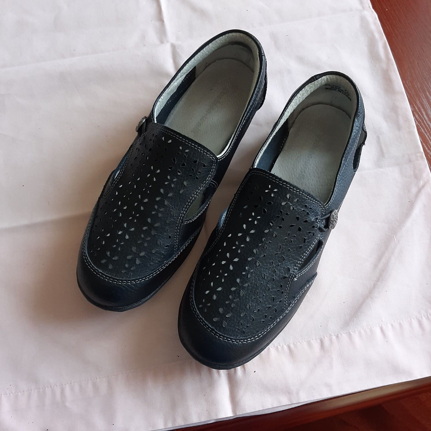 Buty 40 na szeroką stopę
