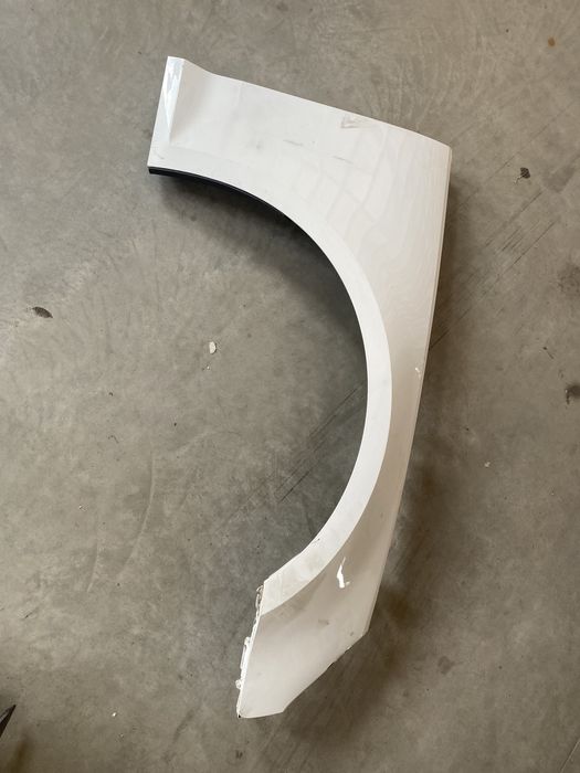 Крыло переднее правое Audi a4b9