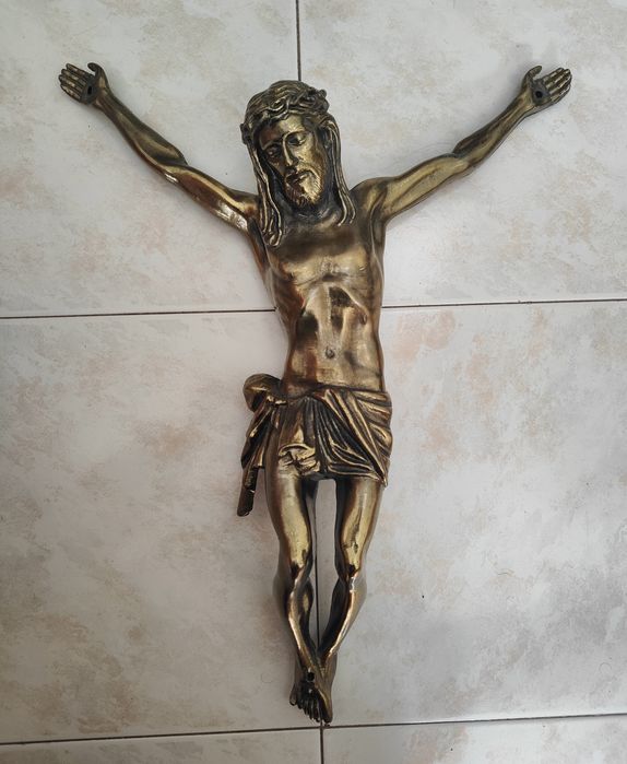 Jesus em latão..