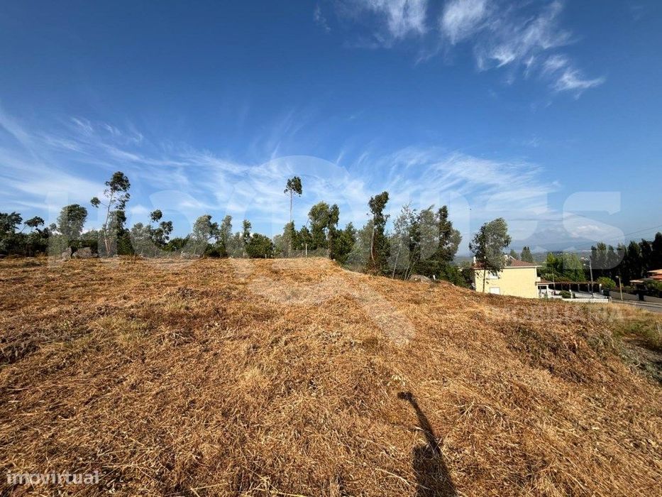 Terreno de Construção | 990m2 de Área Bruta de Construção | Oportun...