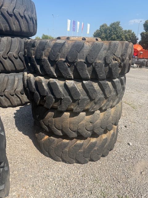 fuchs 4 koła komplet pełne z elastomerem 10.00r20