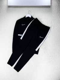 Мужской спортивный костюм Nike Dri-fit nsw swoosh nsw чоловічі