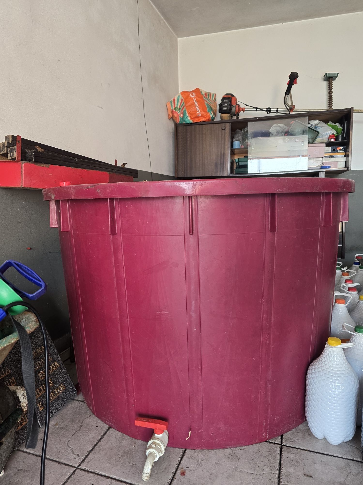 Dorna de 1000l vinho