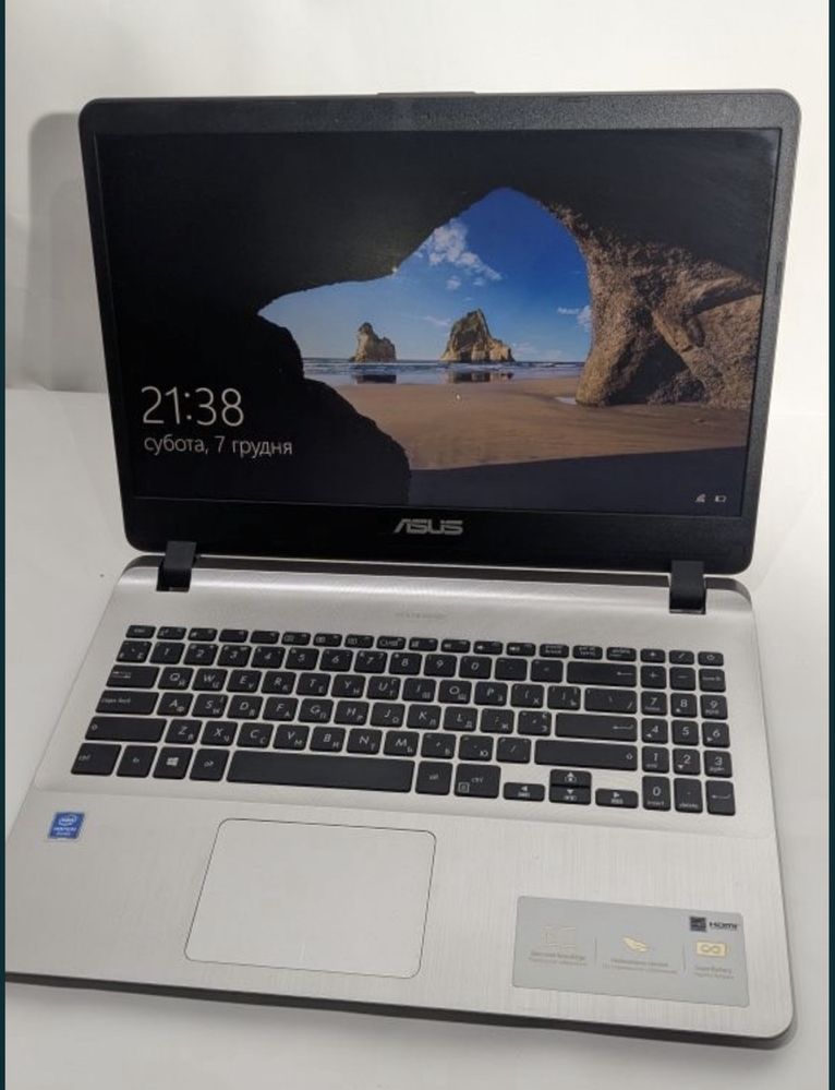 Ноутбук Asus x507m