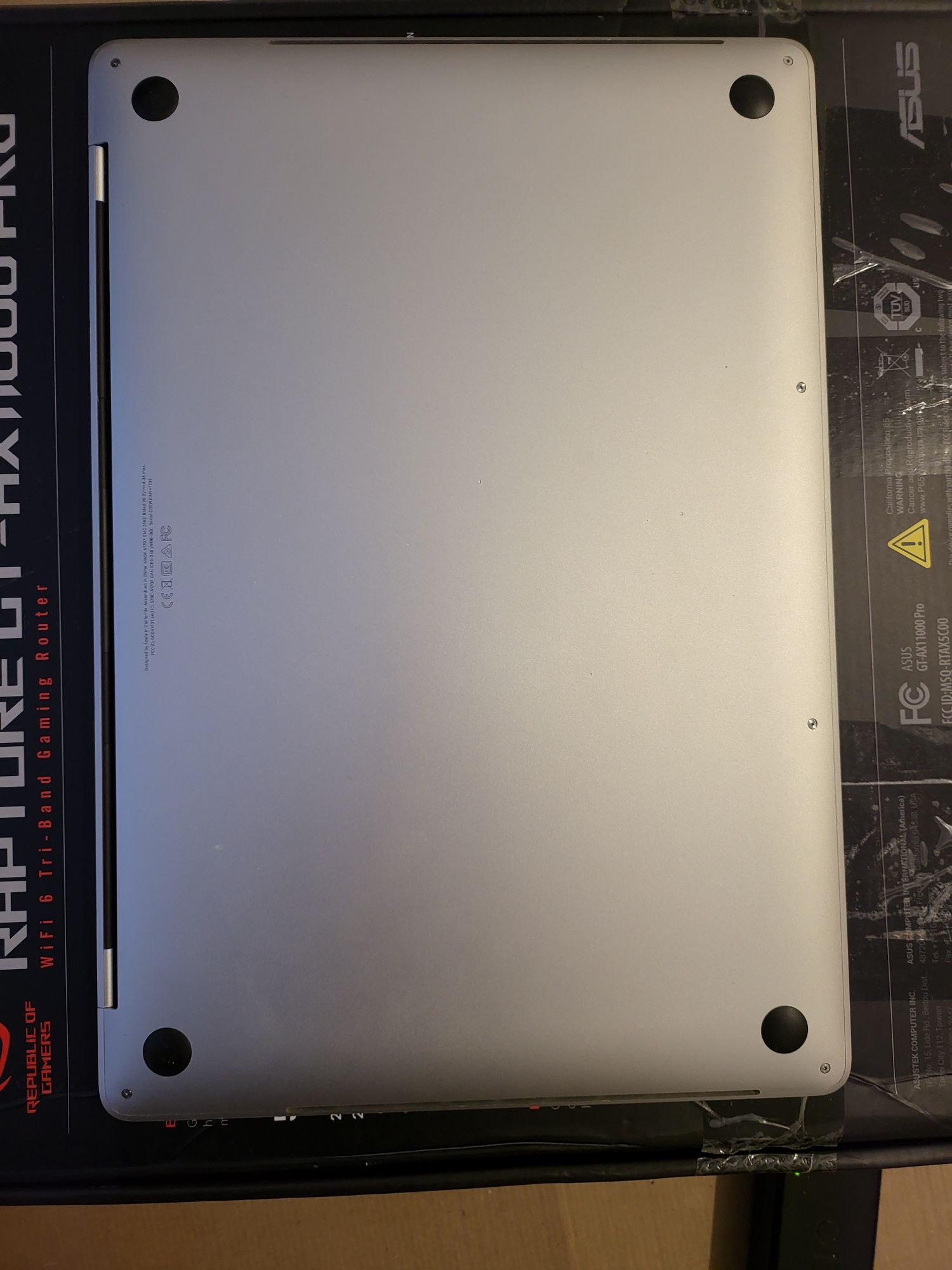 Apple Macbook Pro 15' A1707 i7 3.1GHz 1Tb 16Gb AMD Radeon Pro 560 4Gb