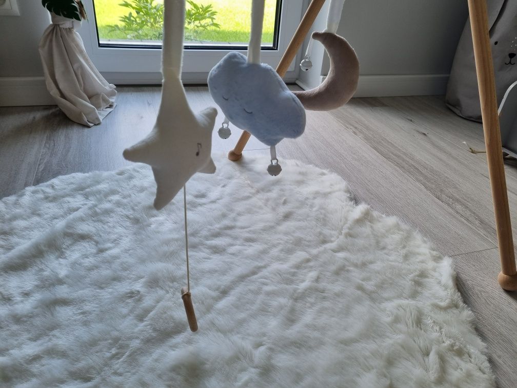 Baby gym stojak edukacyjny Muzpony