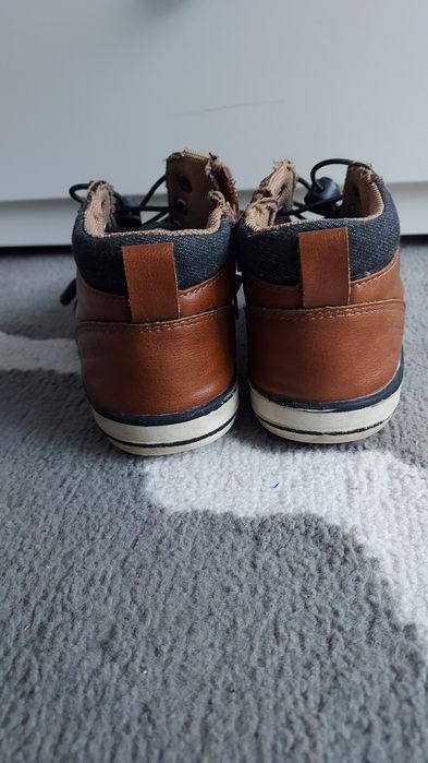 Buty za kostkę 29 Reserved