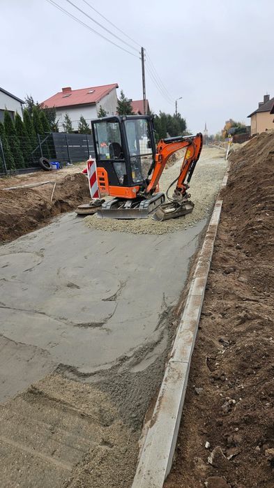 Usługi minikoparką i koparką kołową