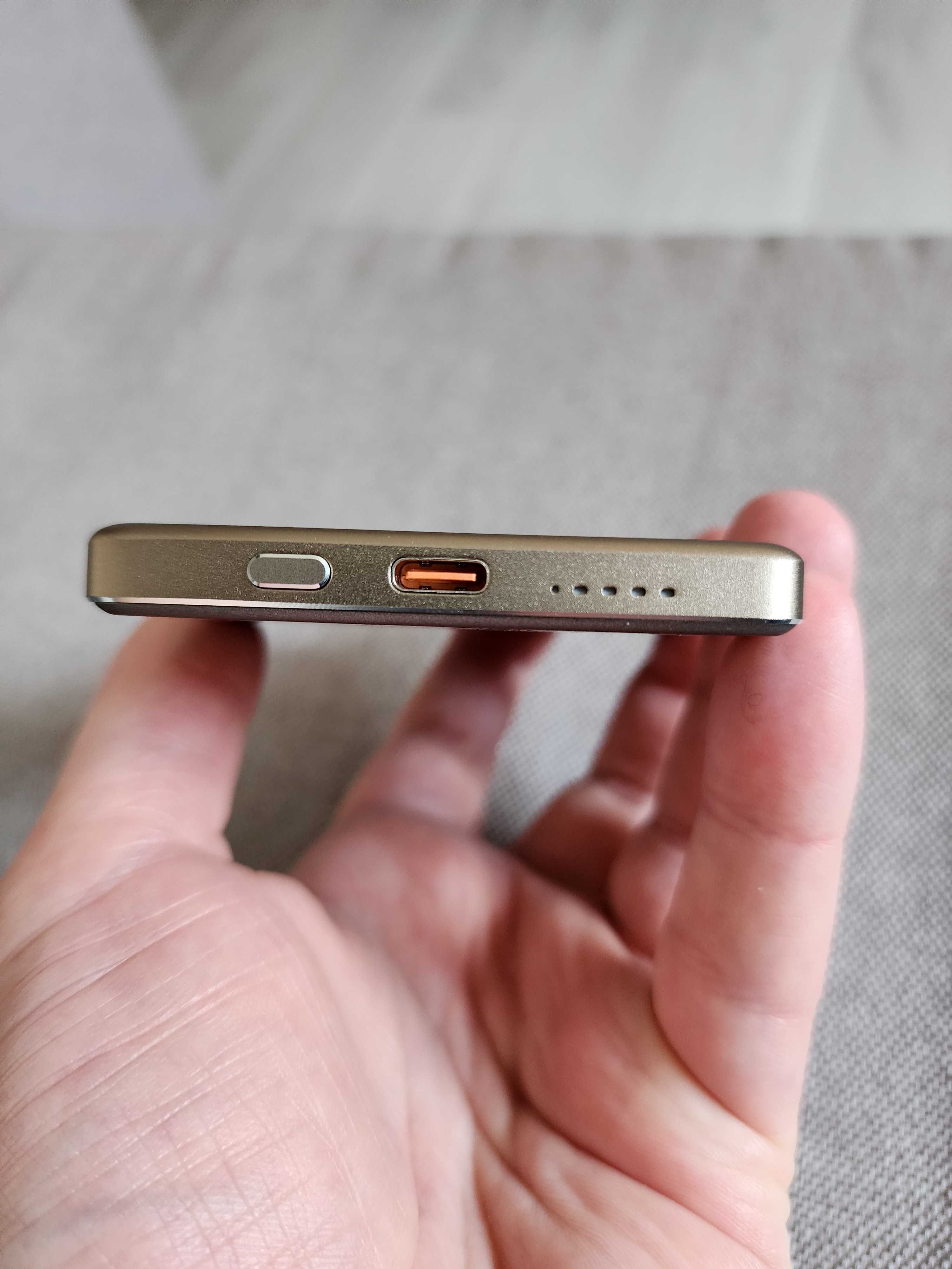 УМБ Power Bank MagSafe Essager KR-W002 Ultra Thin 5000mAh 20W